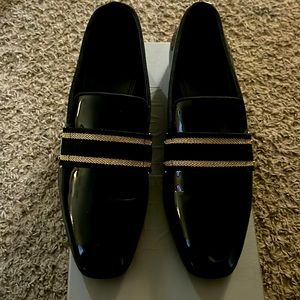 Beautiful Jimmy Choo, I only wear this beautiful once. You won’t regret buy it.